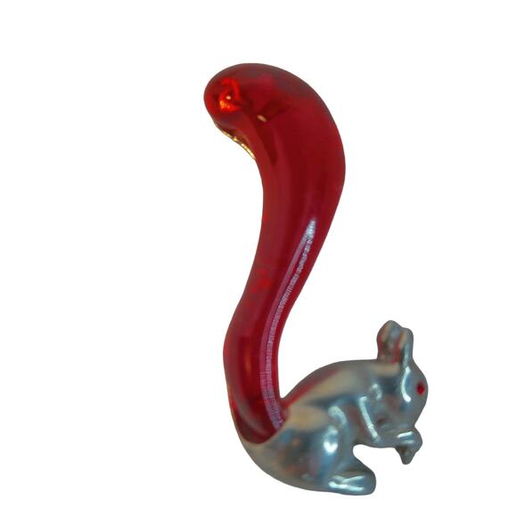 Vintage Lucie Red Tail Silvertone Squirrel Brooch Pin READ - Picture 6 of 12